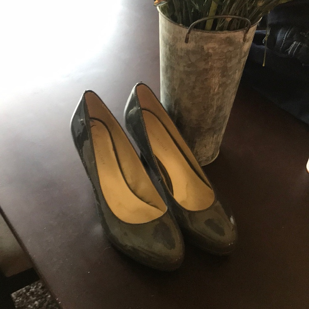 Patent Grey Etiene Aigner heels